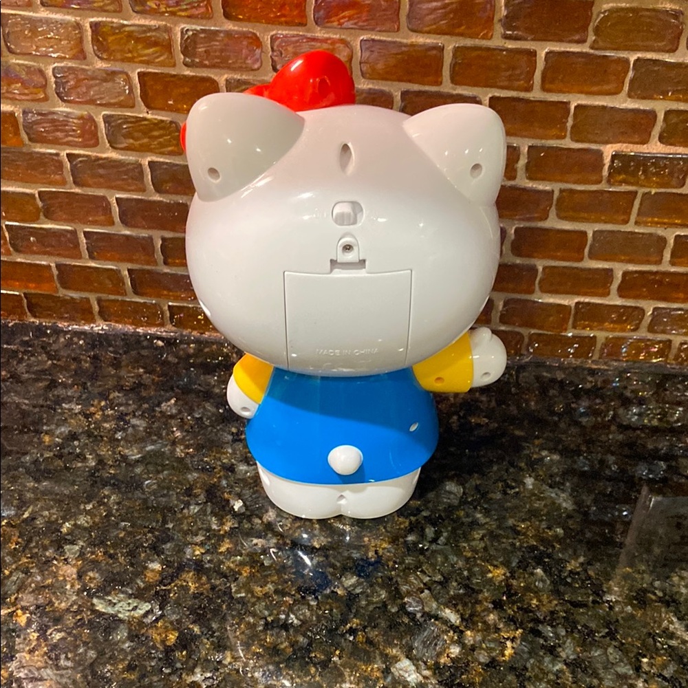 Hello Kitty Dancing waving doll she goes up and down She takes Batteries New - Picture 4 of 7